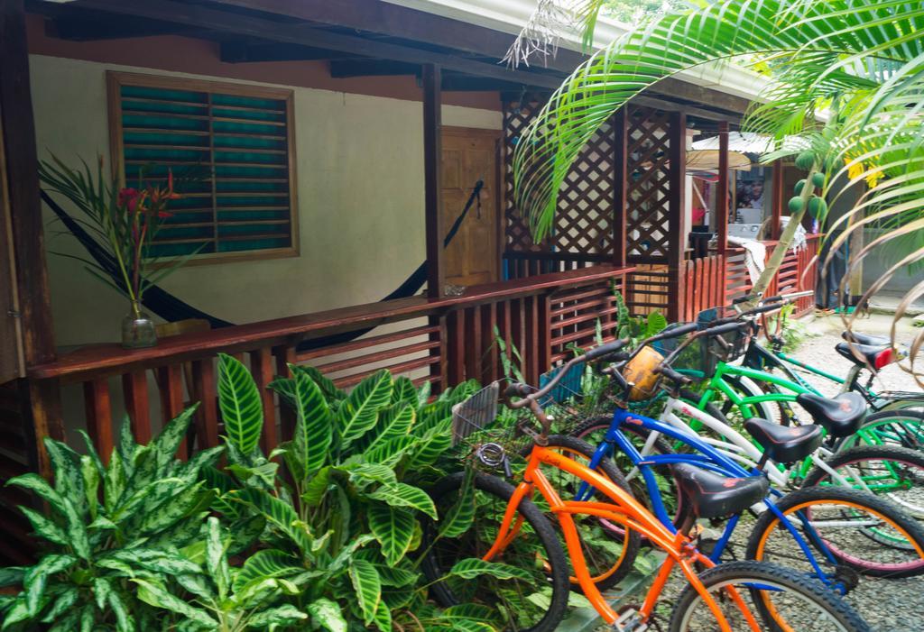 Hostal Cecilia Puerto Viejo de Talamanca Exterior foto