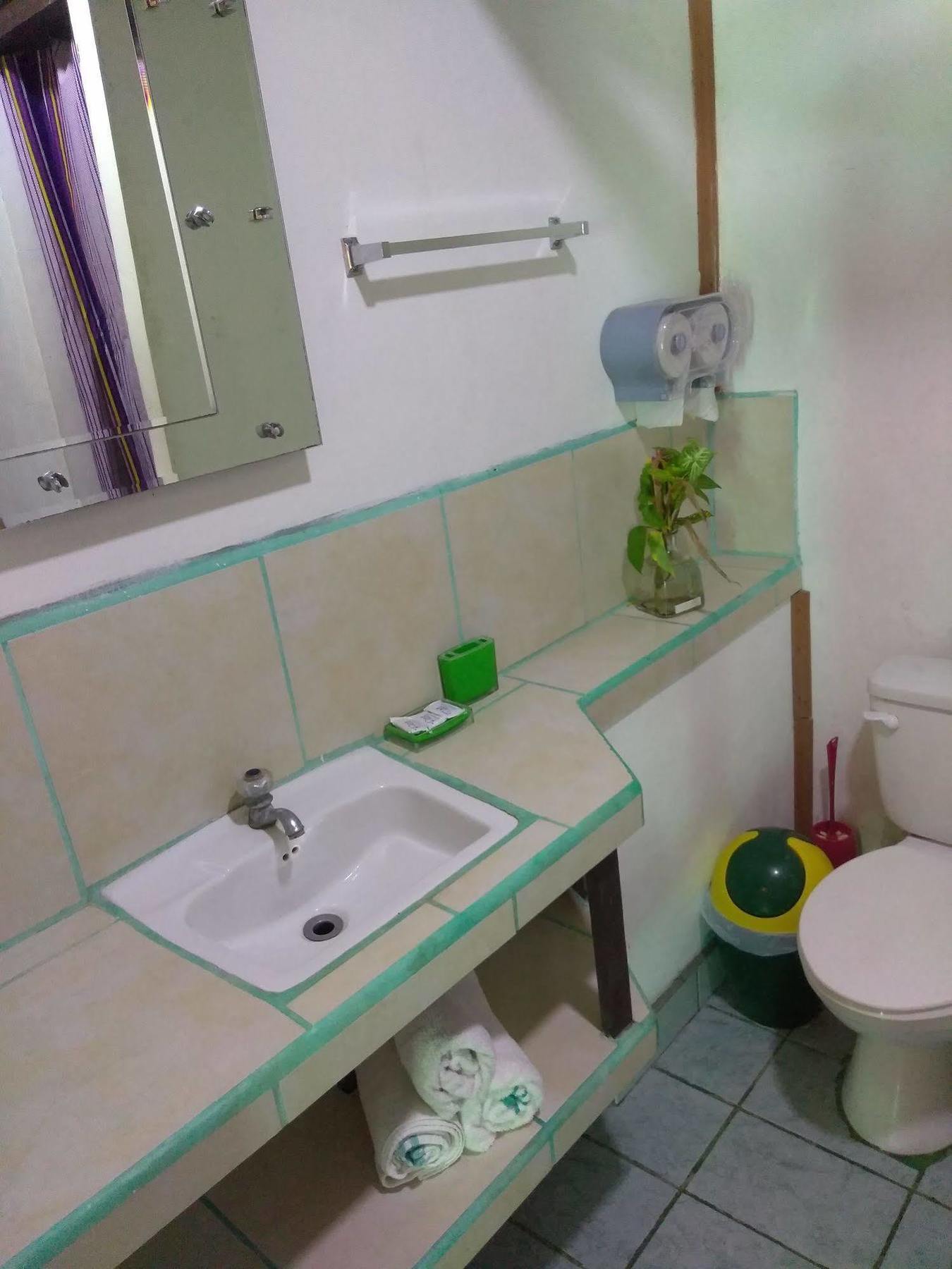 Hostal Cecilia Puerto Viejo de Talamanca Exterior foto